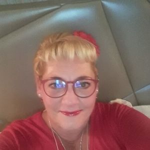 Meet your Posher, Deborah